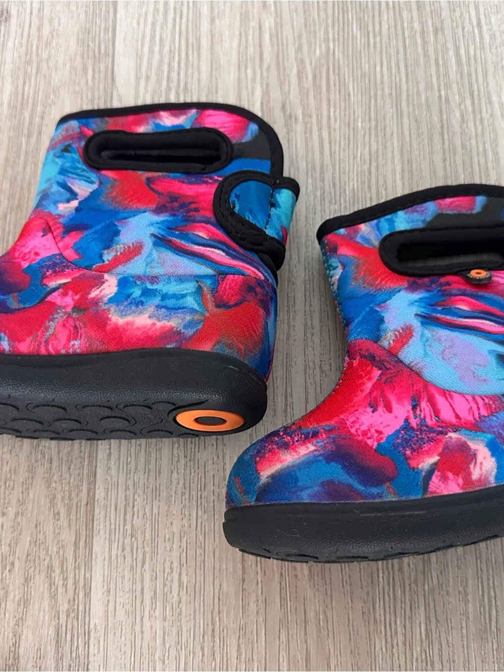 Bogs Kids Waterproof Winter Snow and Rain Boots - Toddler Size 5